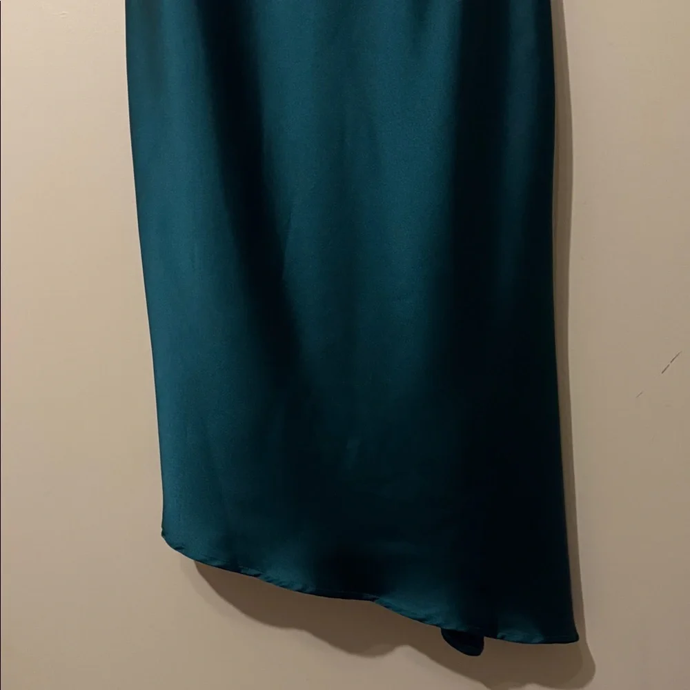 NWOT- Petal & Pup Cyprus Satin Slipdress, Emerald Green, size 14 - Picture 8 of 12